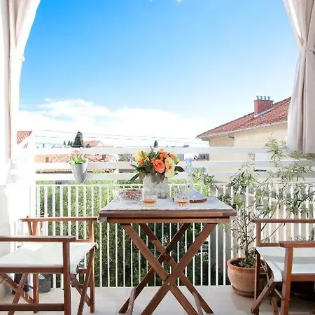 Sea And Sky Apartman Split
